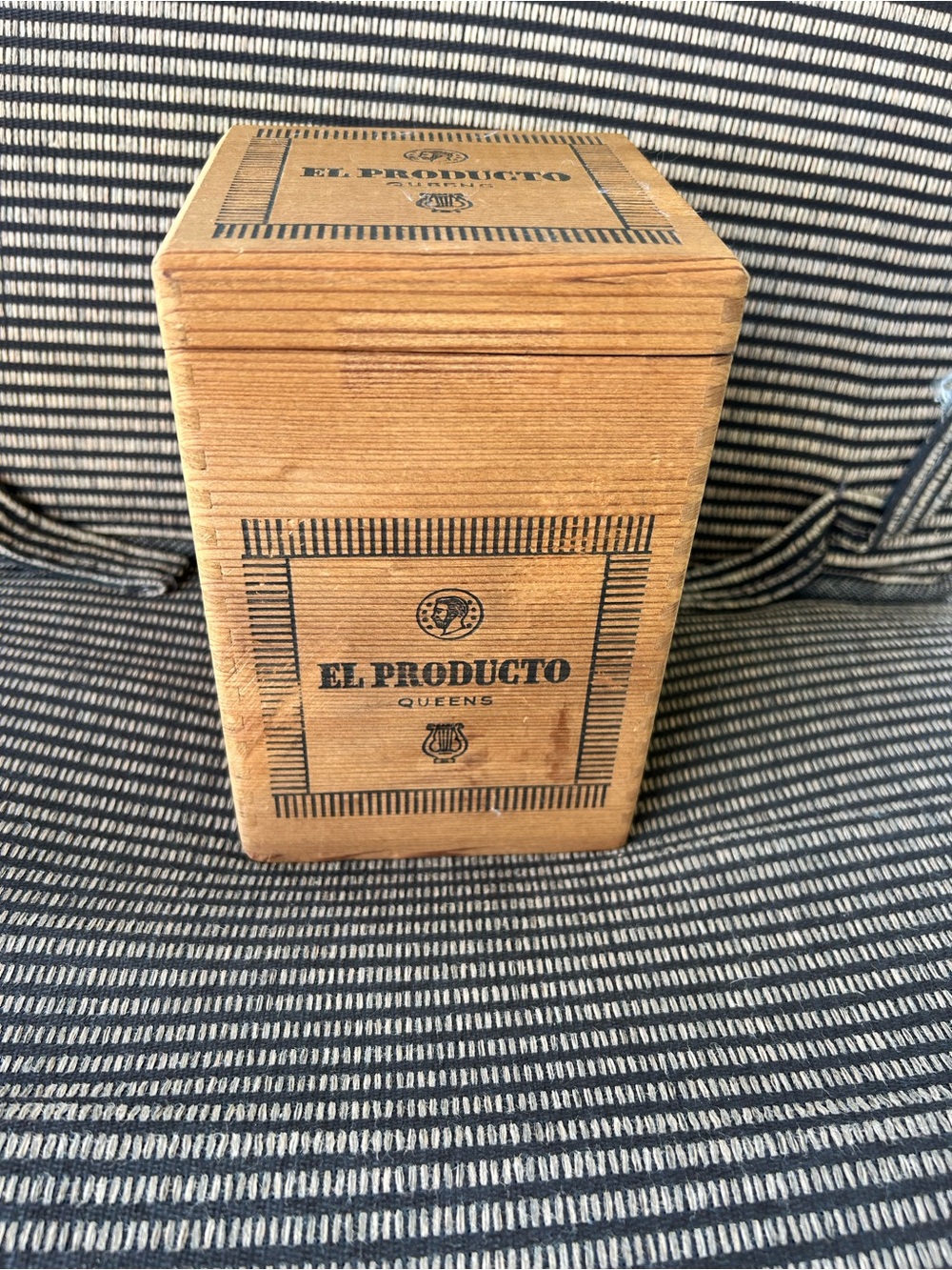 Vintage El Producto Wooden Cigar Box Rustic Collectible Decor Man Cave Farmhouse